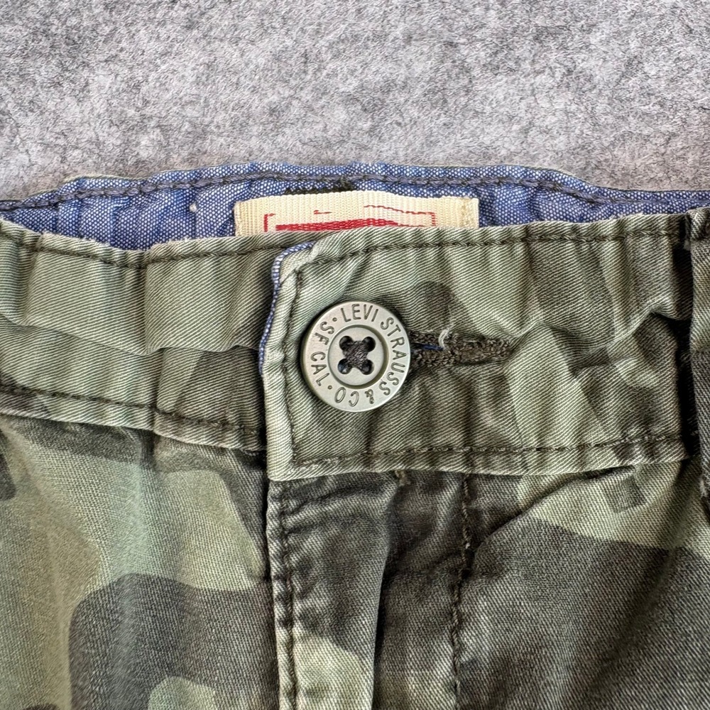 Levis Boys Camo Cargo Shorts Green Camouflage Adjustable Waist Size 4 Regular - Picture 3 of 8